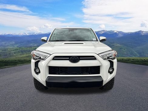 Used 2023 Toyota 4Runner TRD Off-Road Premium w/ Moonroof Package AWD/4WD image 9