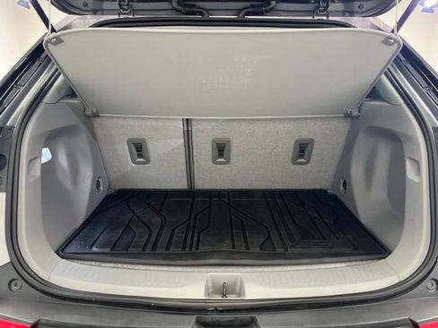 Used 2023 Chevrolet Bolt EUV Premier w/ Super Cruise Package FWD image 13