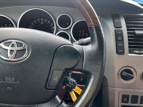 Used 2013 Toyota Tundra Platinum AWD/4WD image 24