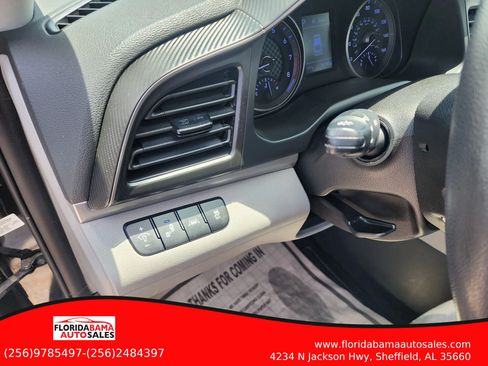 Used 2020 Hyundai Elantra SEL FWD image 18