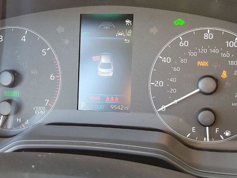 Used 2025 Toyota Corolla LE image 26