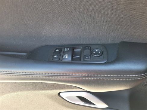 Used 2022 Dodge Challenger GT image 19