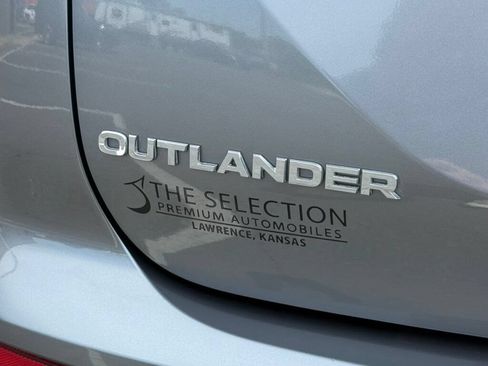 Used 2022 Mitsubishi Outlander SEL AWD/4WD image 16