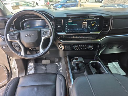 Used 2023 Chevrolet Silverado 1500 RST w/ Redline Edition AWD/4WD image 18
