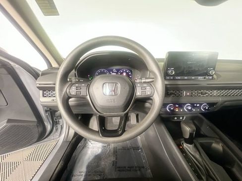 Used 2023 Honda Accord LX image 14