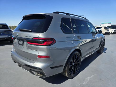 New 2026 BMW X7 xDrive40i w/ M Sport Package image 3