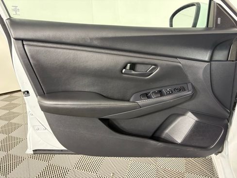 Used 2024 Nissan Sentra S image 12