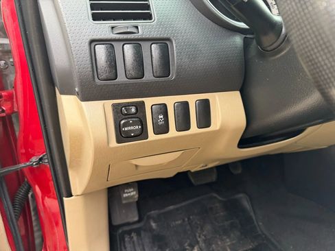 Used 2013 Toyota Tacoma PreRunner image 16