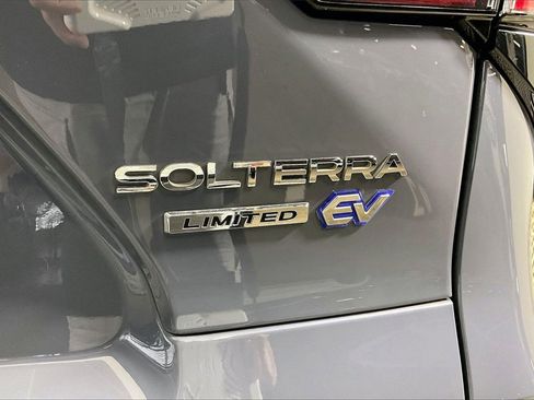 Used 2023 Subaru Solterra Limited image 7
