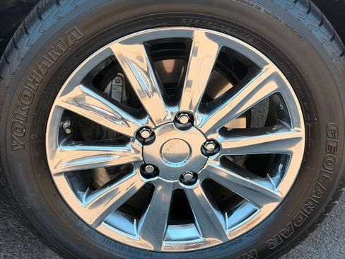 Used 2008 Lexus LX 570 4WD w/ Technology Pkg image 12