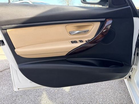 Used 2017 BMW 320i Sedan image 22