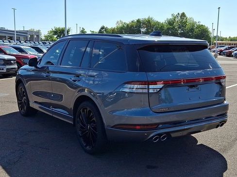 Used 2025 Lincoln Aviator Reserve w/ Luxury Package AWD/4WD image 4