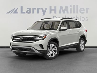 Used 2023 Volkswagen Atlas SE w/ Black Wheel Package