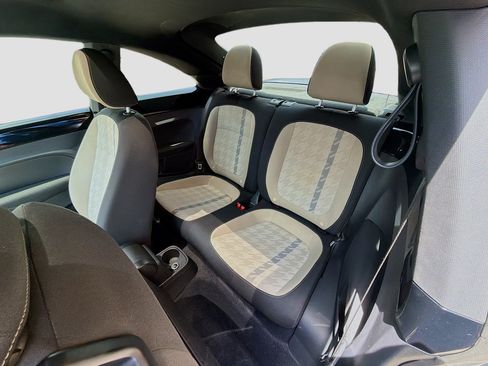Used 2018 Volkswagen Beetle 2.0T Coast FWD image 22