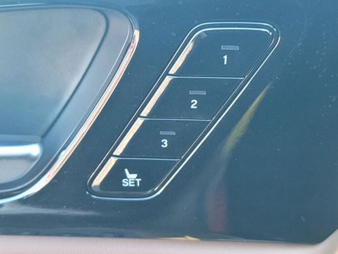 Certified 2025 Acura MDX SH-AWD w/ Technology Package image 30