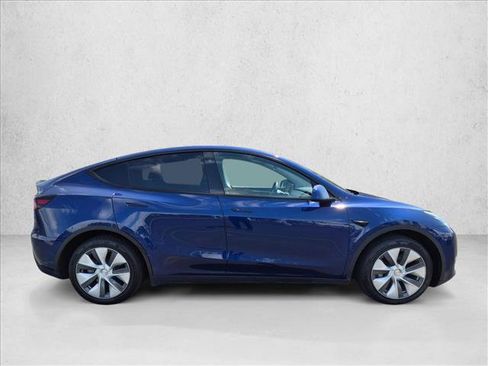 Used 2023 Tesla Model Y Long Range AWD/4WD image 4