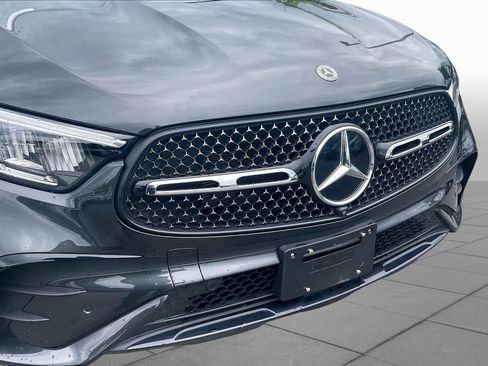 Used 2024 Mercedes-Benz GLC 300 4MATIC image 31