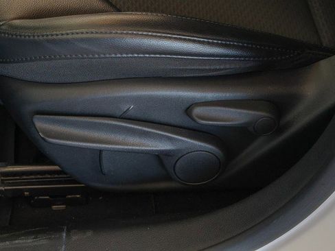 Used 2022 Jeep Compass Latitude image 10