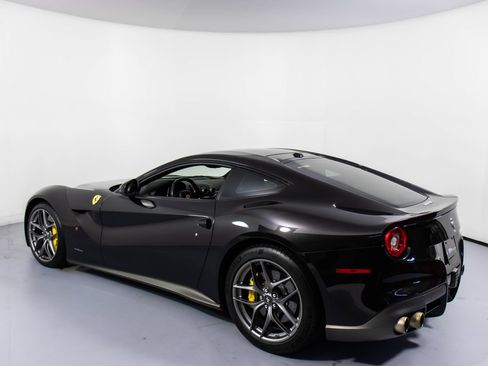 Used 2014 Ferrari F12 Berlinetta RWD image 8