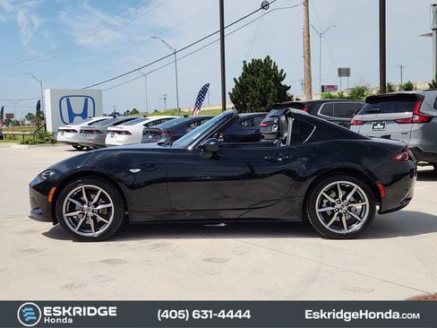 Used 2021 MAZDA MX-5 Miata RF Grand Touring RWD image 4
