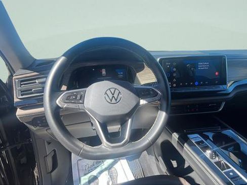 Used 2024 Volkswagen Atlas SEL image 13