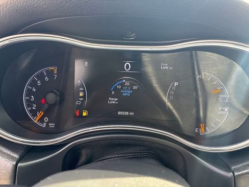 Used 2018 Jeep Grand Cherokee Limited image 18