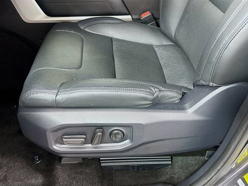 Used 2024 Toyota Tundra Limited AWD/4WD image 19