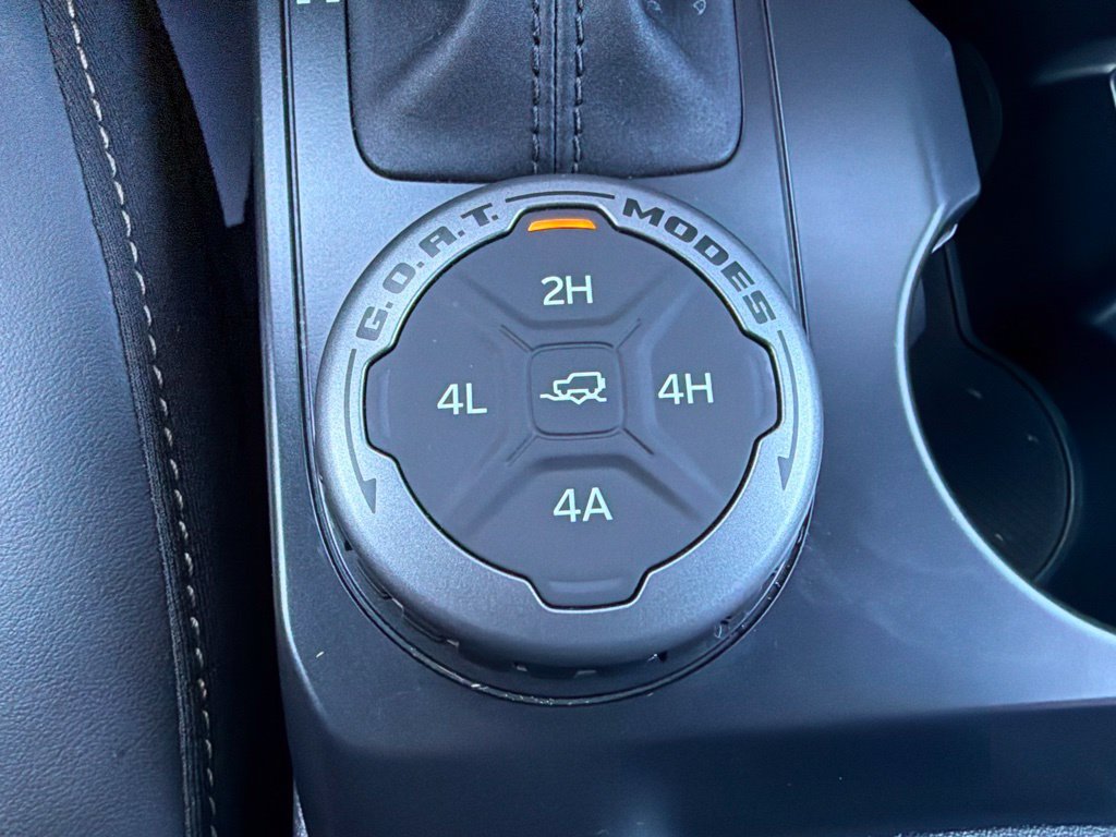 Used 2025 Ford Bronco Badlands AWD/4WD image 36
