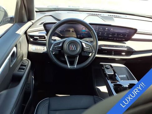 Used 2025 Buick Enclave Preferred image 6