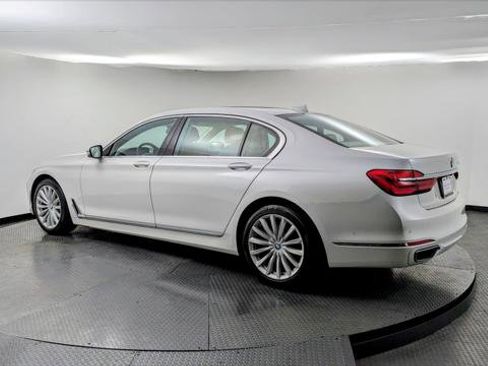 Used 2019 BMW 740i w/ Executive Package image 6