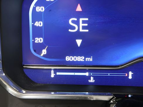 Used 2023 Chevrolet Silverado 1500 High Country w/ Technology Package AWD/4WD image 14