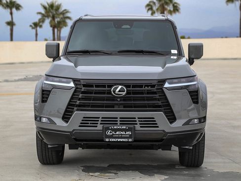 Used 2026 Lexus GX 550 w/ Cold Area Package AWD/4WD image 2