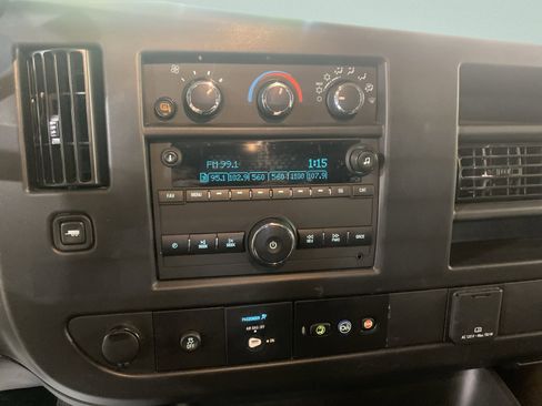 Used 2024 Chevrolet Express 2500 w/ Driver Convenience Package RWD image 22