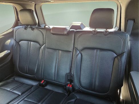 Used 2024 Jeep Wagoneer Series III AWD/4WD image 11