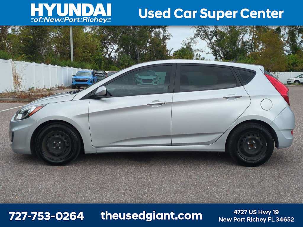 Used 2014 Hyundai Accent GS FWD image 2