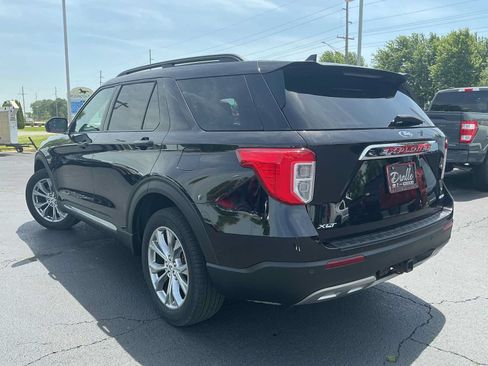 Used 2022 Ford Explorer XLT w/ Equipment Group 202A AWD/4WD image 5