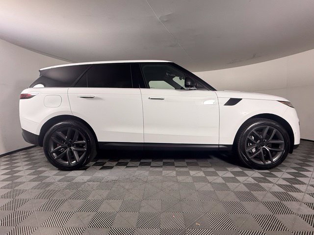 New 2026 Land Rover Range Rover Sport SE AWD/4WD image 9