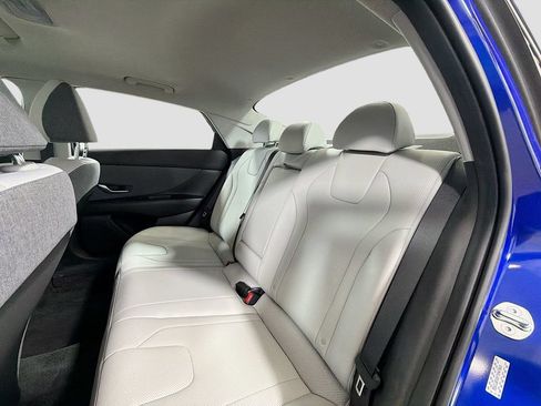 Used 2023 Hyundai Elantra Limited w/ Preferred Accessory Package FWD image 27