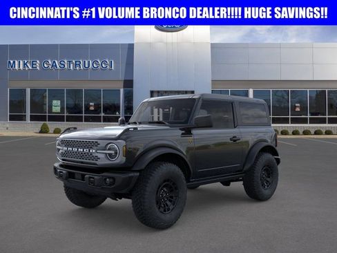 New 2026 Ford Bronco Badlands w/ Sasquatch Package AWD/4WD image 1