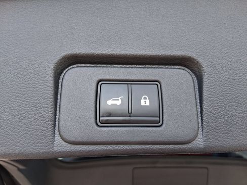 Used 2021 Nissan Rogue Platinum AWD/4WD image 34