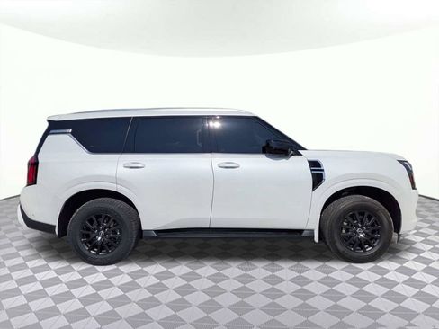 Used 2025 Nissan Armada SV RWD image 2
