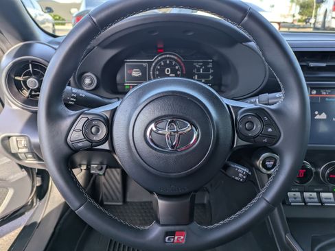 Used 2024 Toyota GR86 image 19