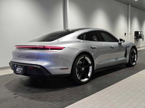 Used 2022 Porsche Taycan 4S image 7