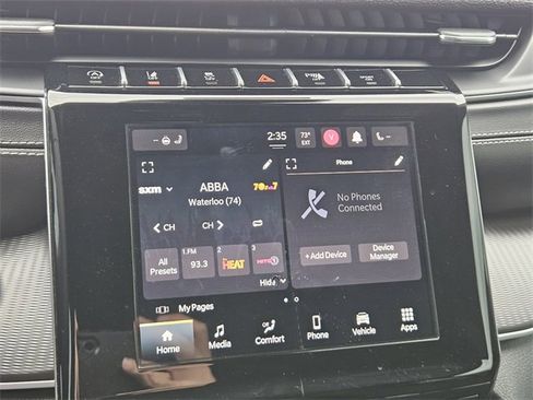 Used 2024 Jeep Grand Cherokee Altitude image 17