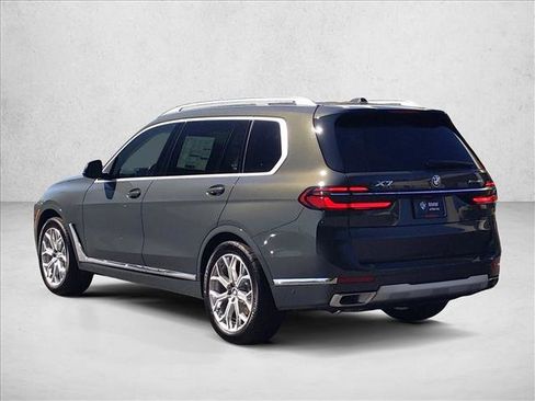 Used 2026 BMW X7 xDrive40i w/ Premium Package image 9