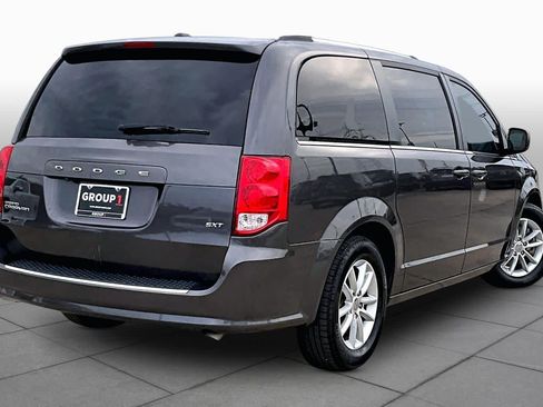 Used 2020 Dodge Grand Caravan SXT FWD image 13