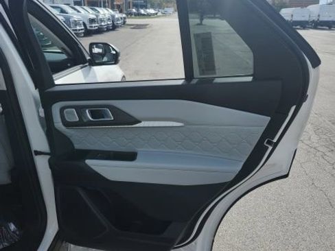 New 2026 Ford Explorer Platinum w/ LUX Leather Package image 21