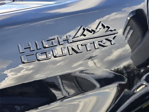Used 2022 Chevrolet Silverado 3500 High Country image 11