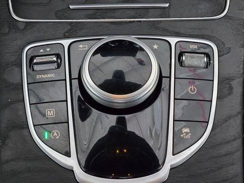 Used 2019 Mercedes-Benz GLC 300 4MATIC image 15