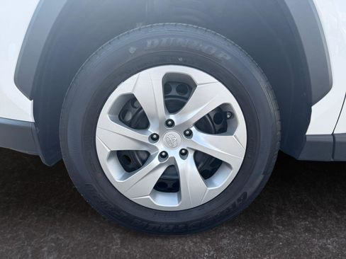 Used 2022 Toyota RAV4 LE image 26